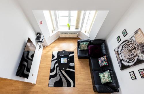 Warrington Apartamento | A Jungle in Houston, Warrington, Great Sankey