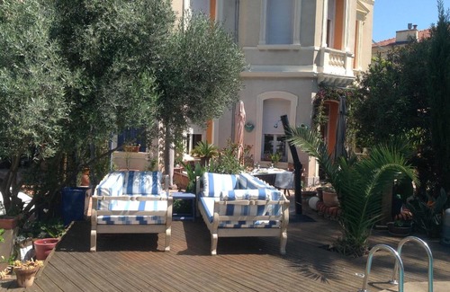 Hyeres City Centre Casa | A l'ombre du cedre