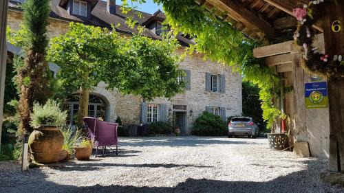 Nans-sous-Sainte-Anne Casa | A l'Ombre du Château