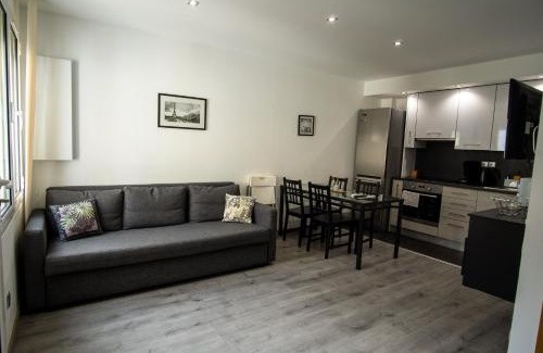 Le Pin Apartamento | A L'Ombre du Pin "7" - Spacious T3 Duplex near Disneyland and Paris, 1-6 Guests