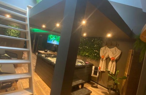 Loison-sous-Lens Cama Y Desayuno | A la Belle Étoile, le spa détente céleste