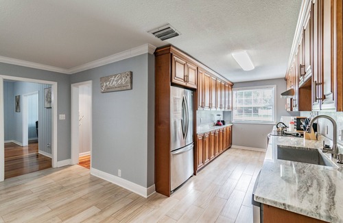 Brandon Casa | A Large Tropical 7 Bedroom Estate by RedAwning