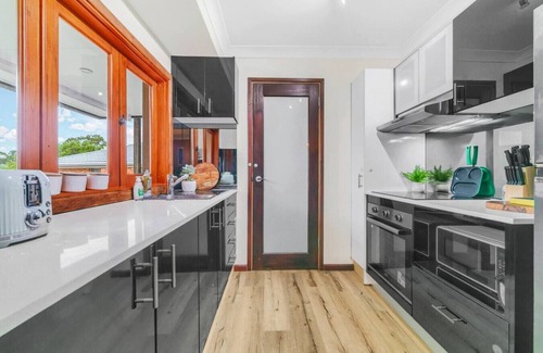 Cranebrook Casa | A Leisurely Three-Bedroom Home in Cranebrook
