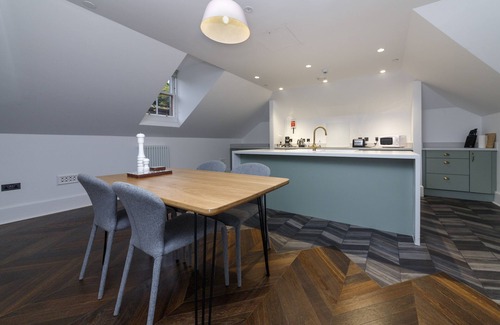 Isle of Lewis Apartamento | Un castillo de lews con capacidad para 4 personas en 2 habitaciones.