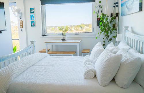Fremantle Apartamento | A Little Slice of Fremantle One Bedroom Character Apartment