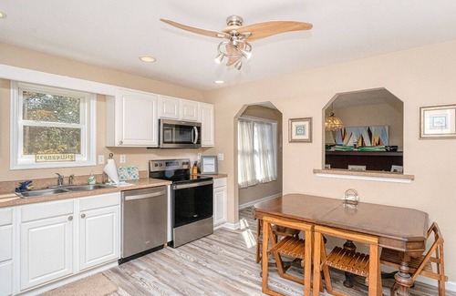 Clarksville Casa | Un poco de tranquilidad cerca de Bethany Beach, DE (admite mascotas)