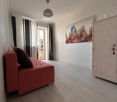 Sukhinovka Apartamento | A Living Room Двокімнатна квартира біля Макдональдса Безконтактне заселення