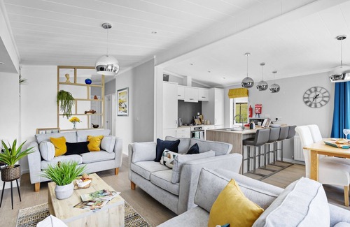 Lifton Casa | A lodge that sleeps 6 guests in 3 bedrooms