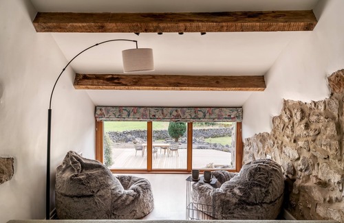 Skipton Cabaña | A long ashes park that sleeps 6 guests in 3 bedrooms