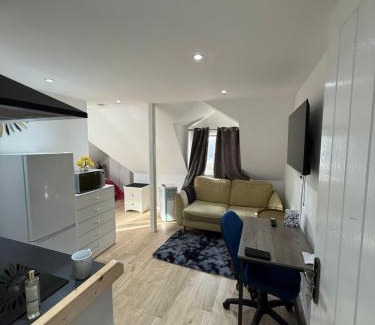 Gooshays Apartamento | A Lovely and Cosy Studio Apartment