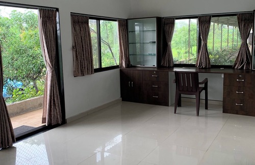 Igatpuri Cabaña | A lovely and cozy Farm Cottage amidst nature where you can be yourself!
