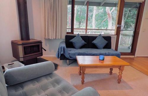 Wonga Park Casa | A Lovely Pool House in Forest