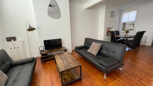 Windsor Casa | A lovely Three bedroom house in Windsor