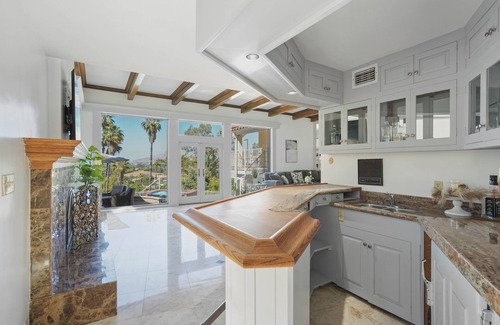Riverside Casa | A Luxurious Getaway with Stunning Views