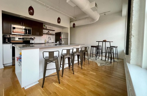 Southeast Omaha Apartamento | A luxurious, historic loft in the heart of the Old Market