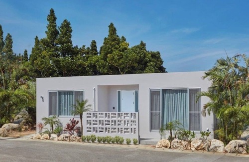 Karimata Casa | A luxurious inn with a coralcolored interiorEmer / Miyakojima Okinawa
