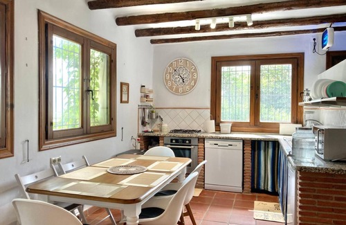 Orgiva Cabaña | A luxurious mountain retreat with private terrace, bbq & pool