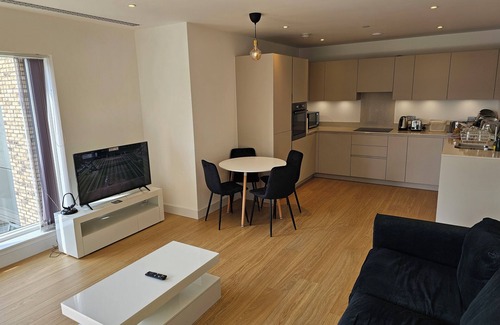 Addiscombe Apartamento | A Luxurious, Ultra Modern and Stylish 2 Bedroom Apartment With Free Wifi and Tv