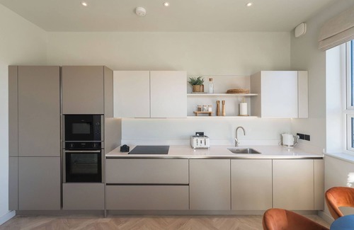 Amlwch Apartamento | A luxury ground-floor apartment, offering stunning coastal views for up to 4 guests