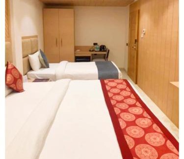 Bilaspur Casa | A Luxury Hotel S-A-R-C Palace ! near All Main Places ! Fully Air Conditioned Premium Family Rooms - with Free Wi-Fi, Parking, Restaurant & Room Service Availability