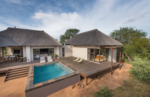 Hoedspruit Casa | Un albergue de autoservicio de lujo en el corazón del Bush sudafricano