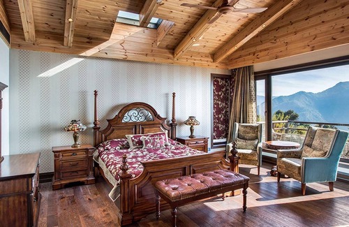 Haridwar Villa | Una majestuosa y lujosa villa Rajasi con vista al Ganges de Wanderlust