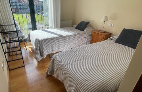 Centro histórico de Baiona Apartamento | A metros de la playa y con garaje en Baiona