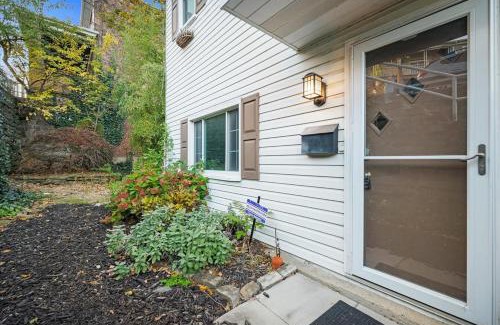 Mount Washington Casa | A Million Dollar View and Off Street Parking