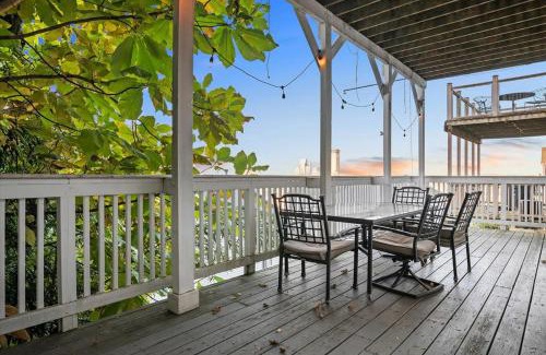 Mount Washington Casa | A Million Dollar View and Off Street Parking
