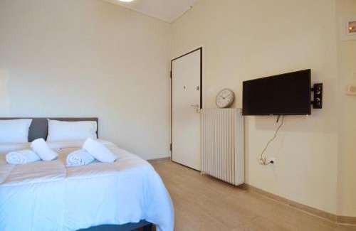 Ano Kipseli Apartamento | A minimal retire at Kypseli with an amazing view