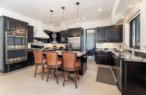 Nopolo Casa | A MODERN-CLASSIC- 3-bedroom, 3.5 Bath Casa with striking décor centrally located
