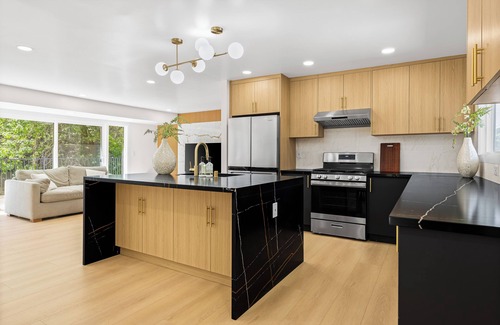Orinda Casa | A Modern & Homely 3BR & 2BR