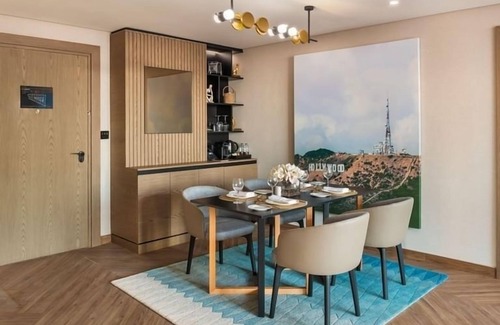 Business Bay Apartamento | A modern luxurious 3 bedroom apartment with Buri Khalifa view at Paramount Hotel