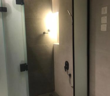 Al Izdihar Apartamento | A new and very luxurious apartment