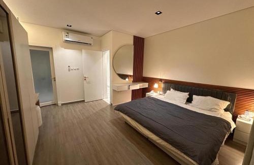 Al Izdihar Apartamento | A new and very luxurious apartment