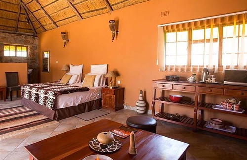 Francistown Cabina | A New Earth Guest Lodge
