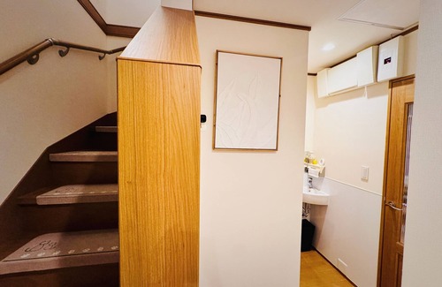 Machida Casa | A newly built ryokan in the western suburbs of Tokyo, 1 km from Tama Art University, 4 stations from Sanrio Puroland, 30 min. to Mt. Takao by car, 1 hr. to Mt! You can taste the deep Tokyo life!