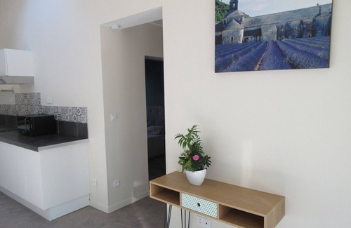 Le Barroux Apartamento | A nice gite in a pleasant and calm guest house at le Barroux - Provence