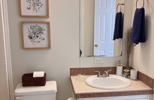 Chesterfield County Otro | A Nordic cozy farm house, great green area,