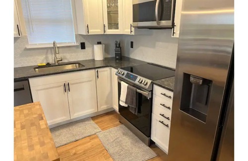 Indianapolis Casa | A One Level, 4BR Delite Amazing Great Room