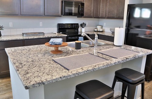 Boise Villa | A park-like setting in this BRAND NEW build near the river