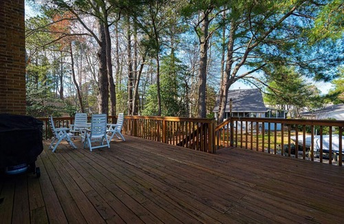 Ocean Pines Casa | A Pawfect Salty Hideaway-Non Group Rental-4 Bedrooms, 3 Bathrooms, Sleeps 8