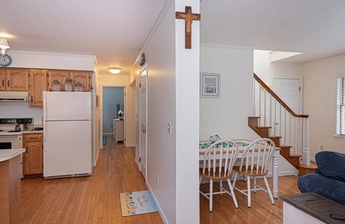 Ocean Pines Casa | A Pawfect Salty Hideaway-Non Group Rental-4 Bedrooms, 3 Bathrooms, Sleeps 8