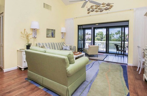 The Dunes Casa | A Peace of Heaven on Sanibel Island - Dunes Home Lakefront