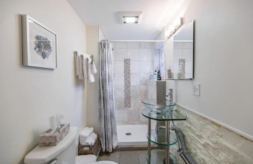 Munjoy Hill Casa | A Peaceful Oasis on Munjoy Hill - 4br2ba House & Parking