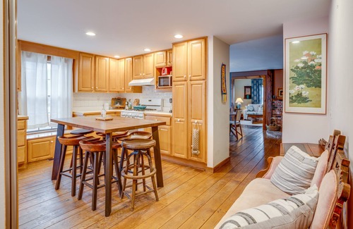Corinth Otro | A peaceful refuge on 11 acres with private swimming hole!