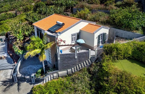 Tabua Casa | A peaceful, relaxing place with privileged view of the sea.