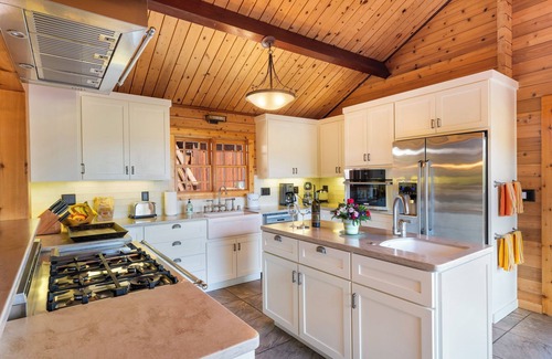 Forestville Casa | A Peaceful Retreat in Wine Country - The Maefield Vineyard House