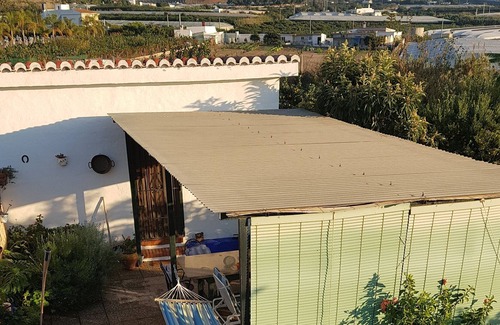 Motril Cabaña | Una casa de campo tranquila, espaciosa e independiente a solo 10 minutos de la playa y la ciudad