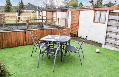 Rawcliffe Cabaña | 3 bedroom accommodation in Clifton Without, near York